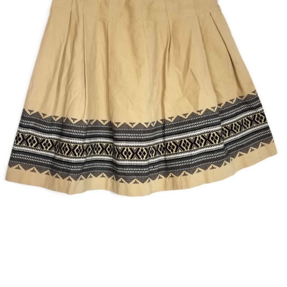 Ann Taylor LOFT Tan Pleated Skirt Size 0 - Picture 2 of 8